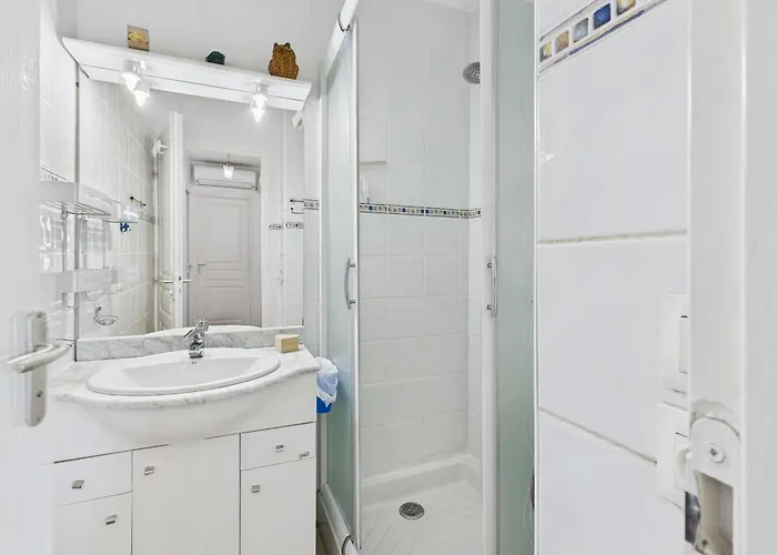 Apartament 3 Pieces Climatise Avec Parking A - Fr-1-326-872